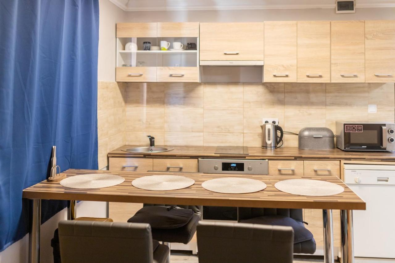 Апартаменты Ivanhoe Apartman Ньирбатор Экстерьер фото